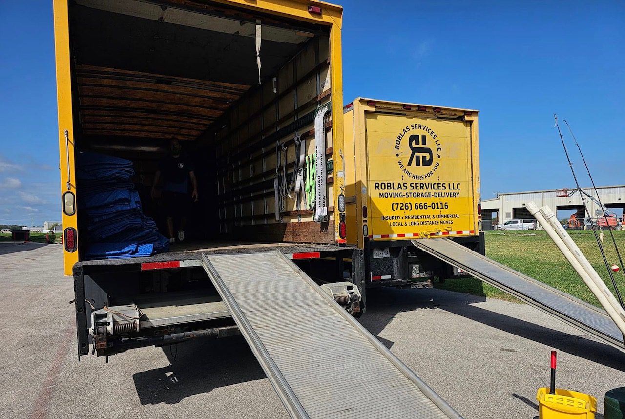 Roblas Moving Services